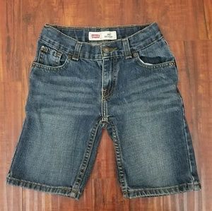Boy's size 7 Levi's shorts